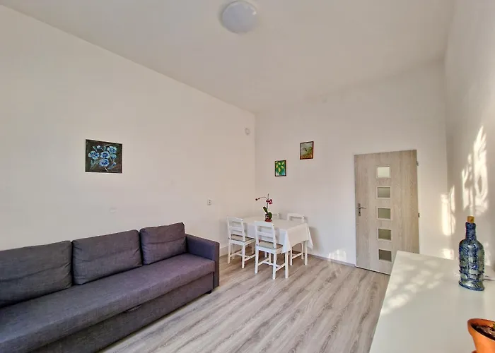 Iris Ii Apartment